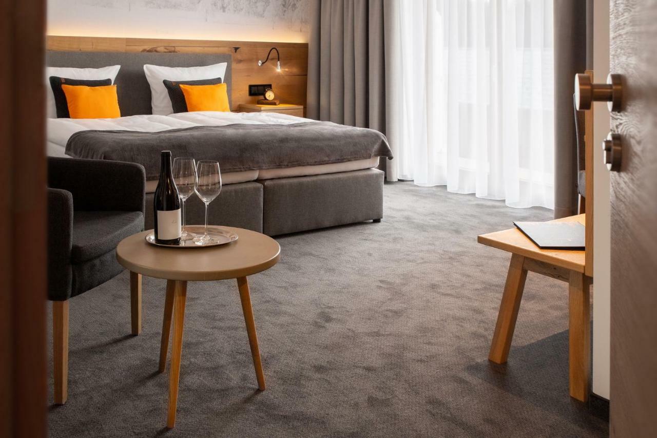 Hotel Tannenhaus 舍内克 外观 照片